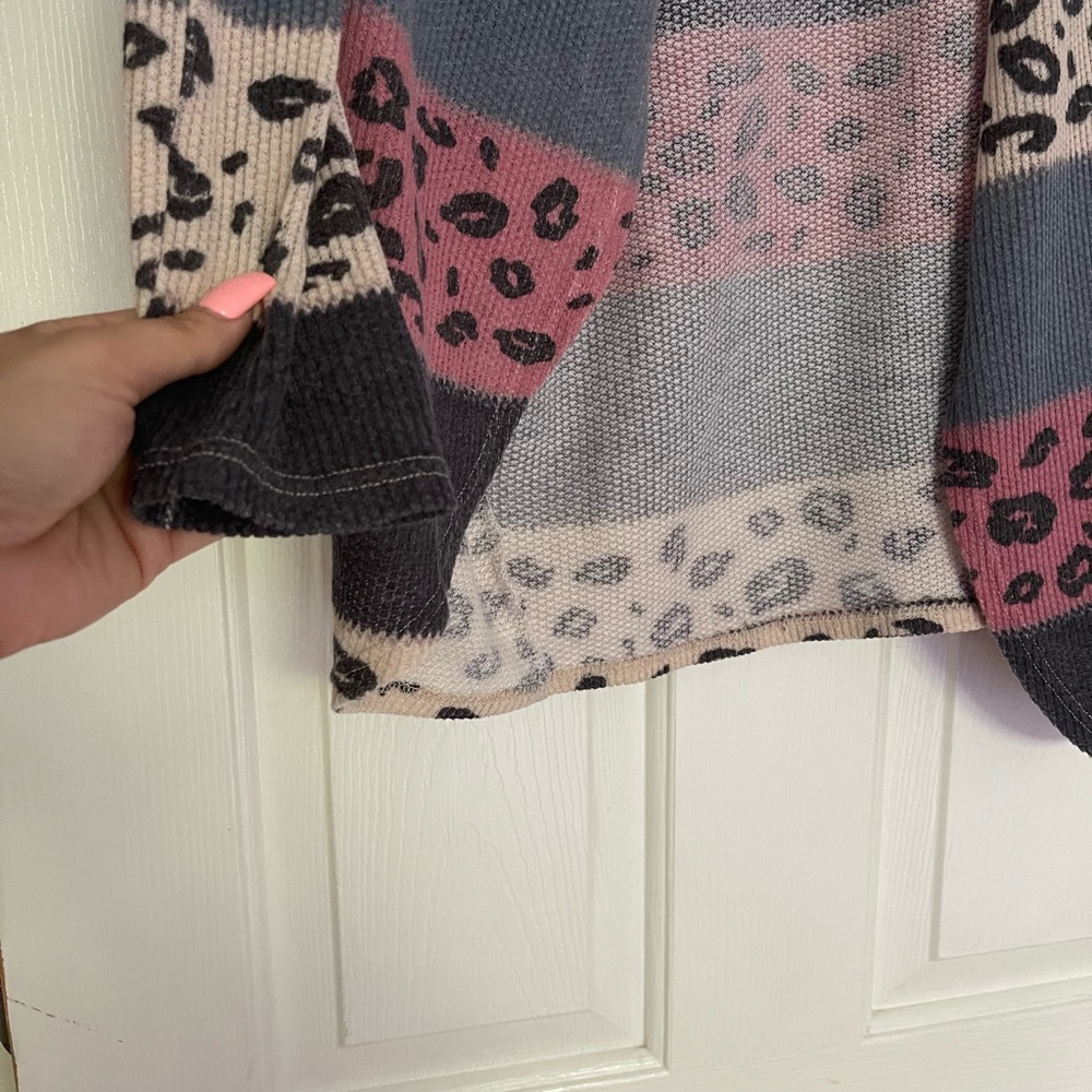 Cheetah lace cardigan - Picture 7 of 7